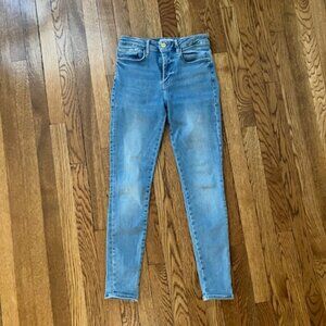 Frame Le One Skinny Jeans